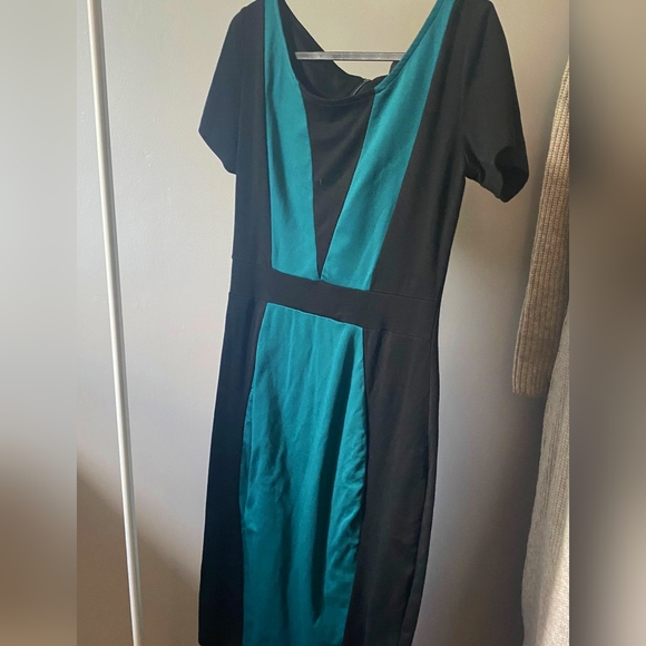 Black/emerald green dress - Picture 2 of 2
